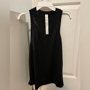 NWT Lululemon ultralight hip length tank top